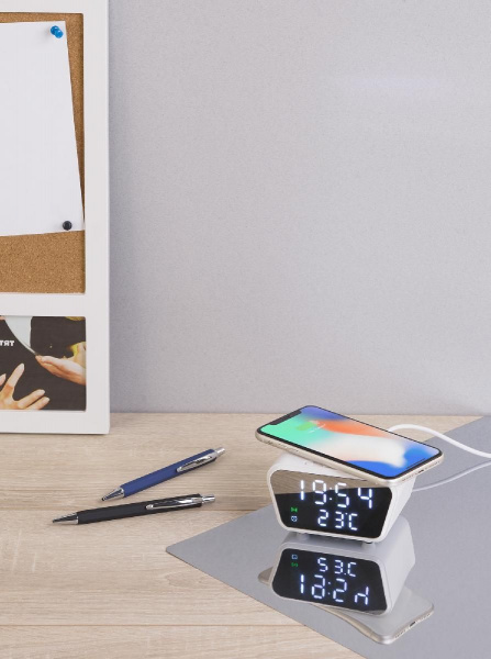 Настольные часы "Smart Clock" с беспроводным (15W) зарядным устройством, будильником и термометром, цвет белый