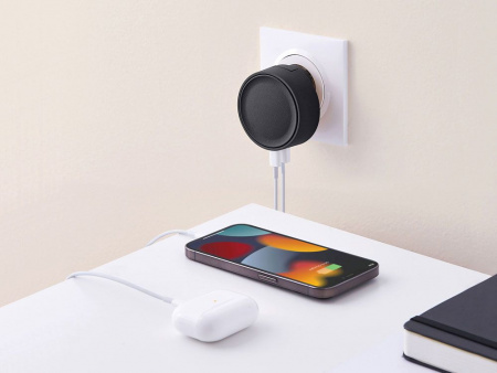 Адаптер питания USB Poweron, черный