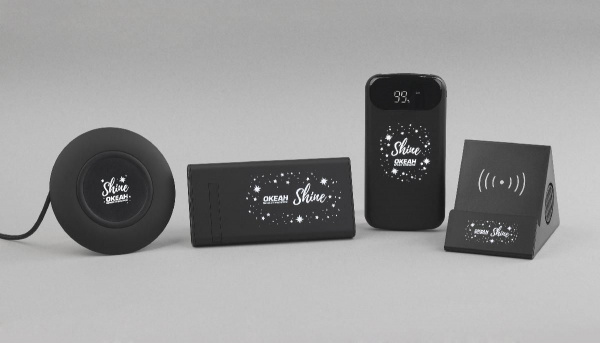 Настольное беспроводное зарядное устройство "Light SOFTTOUCH" с подсветкой логотипа, цвет черный
