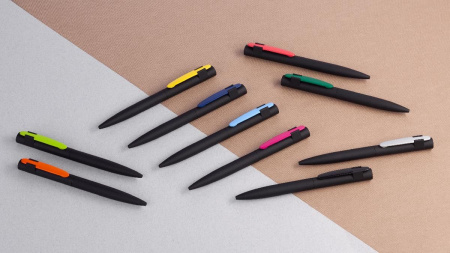 Ручка шариковая "Lip", покрытие soft touch, цвет черный с фуксией